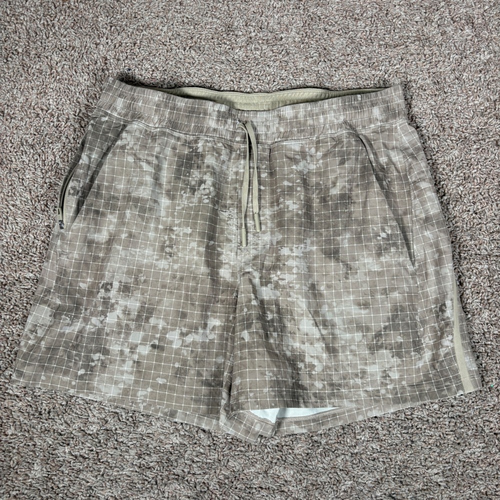 Lululemon Pace Breaker Un Lined Shorts 5" Mens Large Taupe Grid Wash LM7B85S